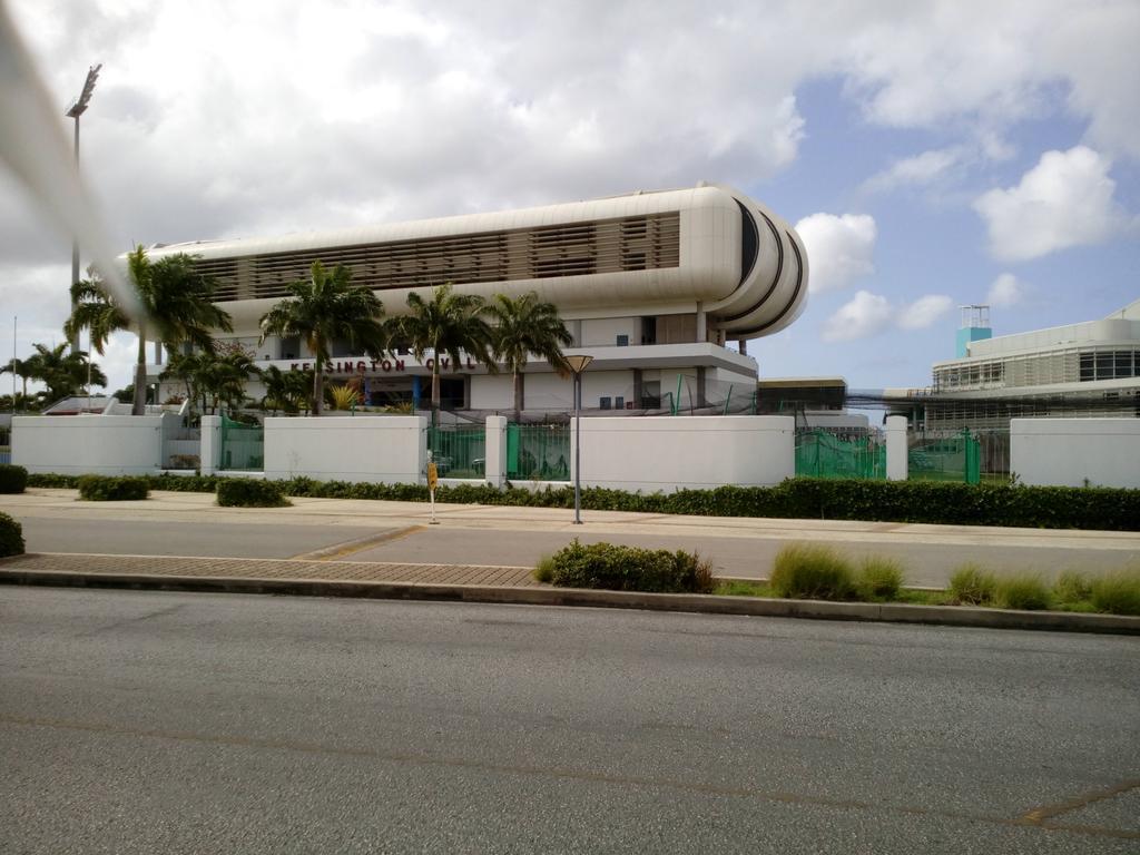 Spacious Colonial Μπριτζτάουν Εξωτερικό φωτογραφία
