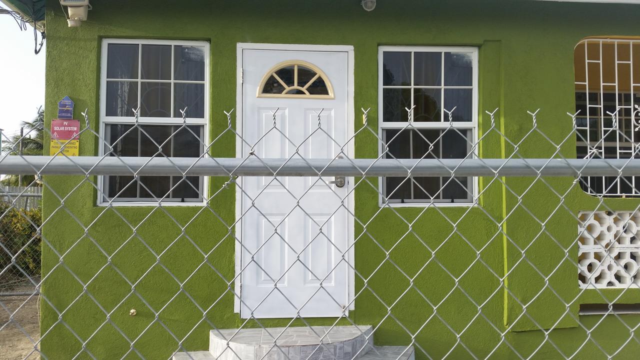 Spacious Colonial Μπριτζτάουν Εξωτερικό φωτογραφία